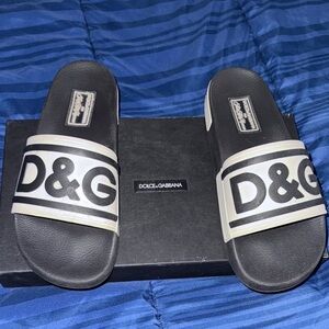 Dolce & Gabbana Monochrome Logo Slides